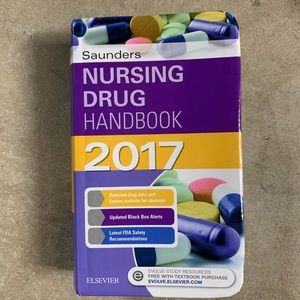 Nursing textbook Saunders drug handbook